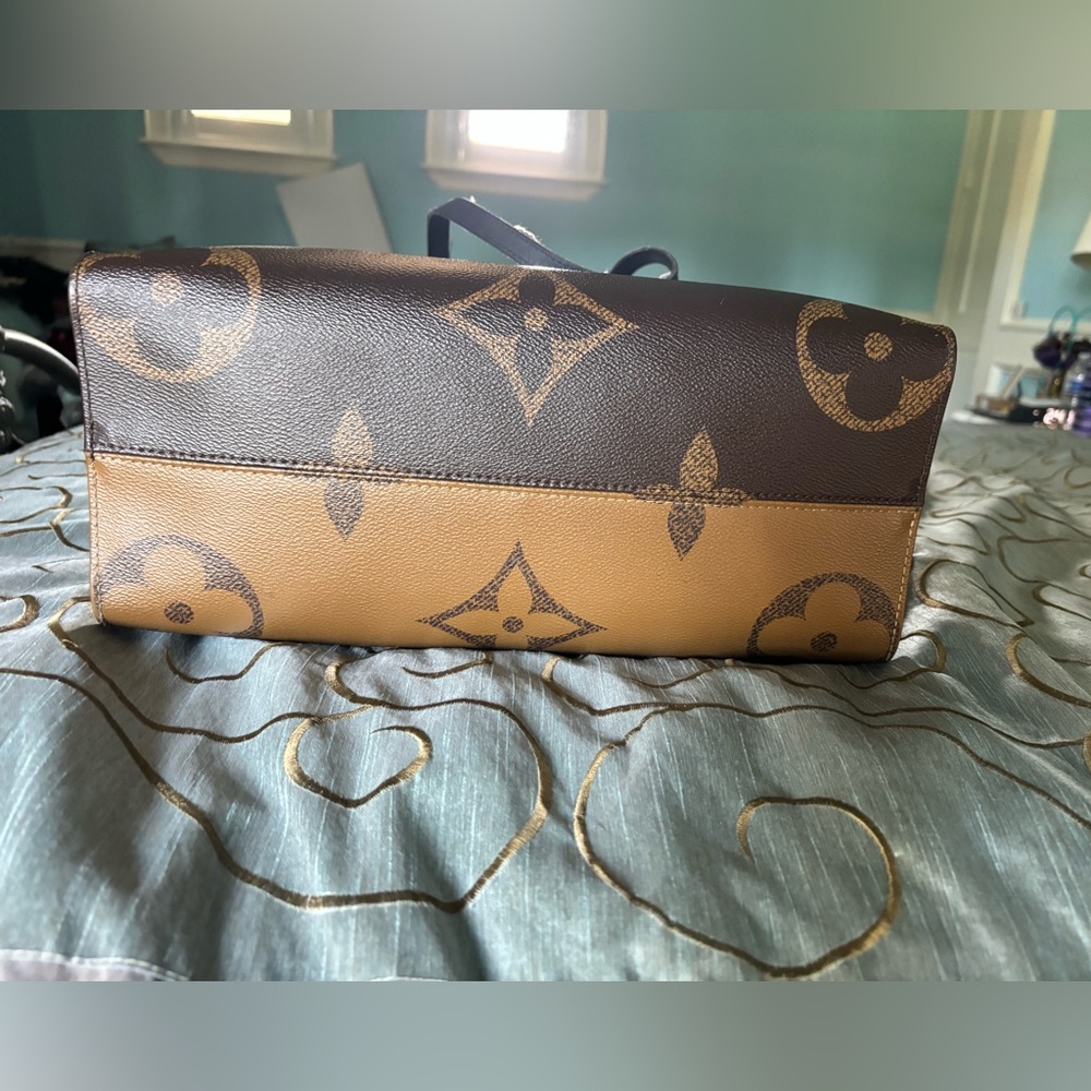 Louis Vuitton On-The-Go MM - Picture 4 of 16